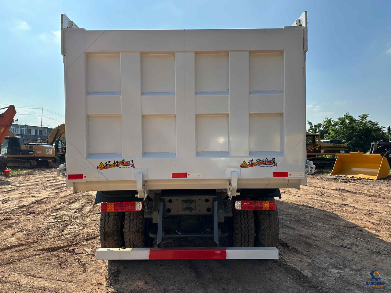 Sinotruk HOWO 400HP With Bumper 6X4 - Tippbil: bilde 5 Sinotruk HOWO 400HP With Bumper 6X4 - Tippbil: bilde 5