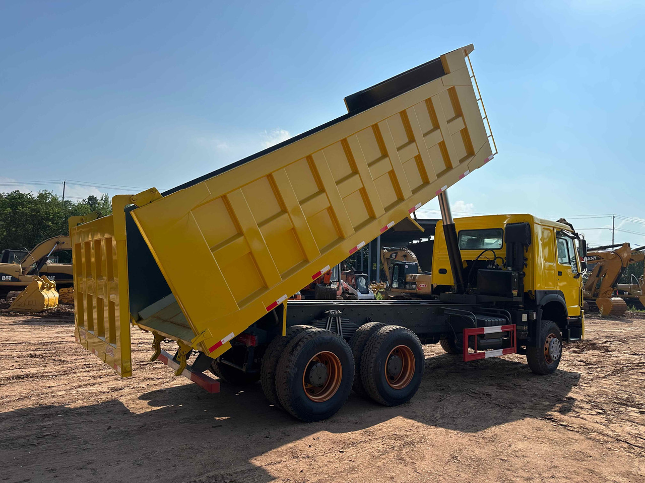 Sinotruk HOWO 400hp 6X4 - Tippbil: bilde 3 Sinotruk HOWO 400hp 6X4 - Tippbil: bilde 3