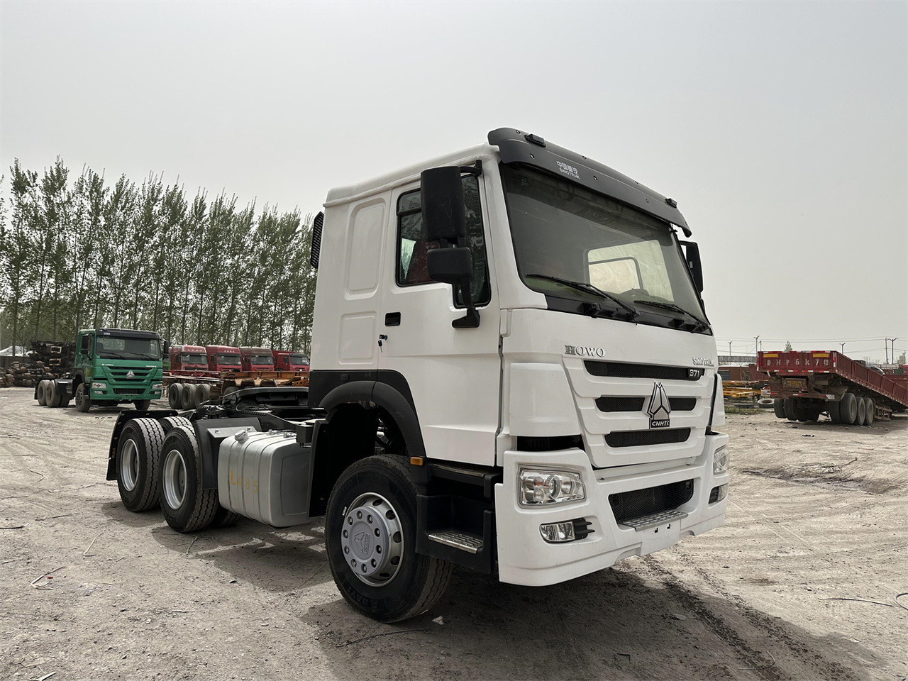SINOTRUK Howo 371hp Truck Head - Trekkvogn: bilde 1 SINOTRUK Howo 371hp Truck Head - Trekkvogn: bilde 1