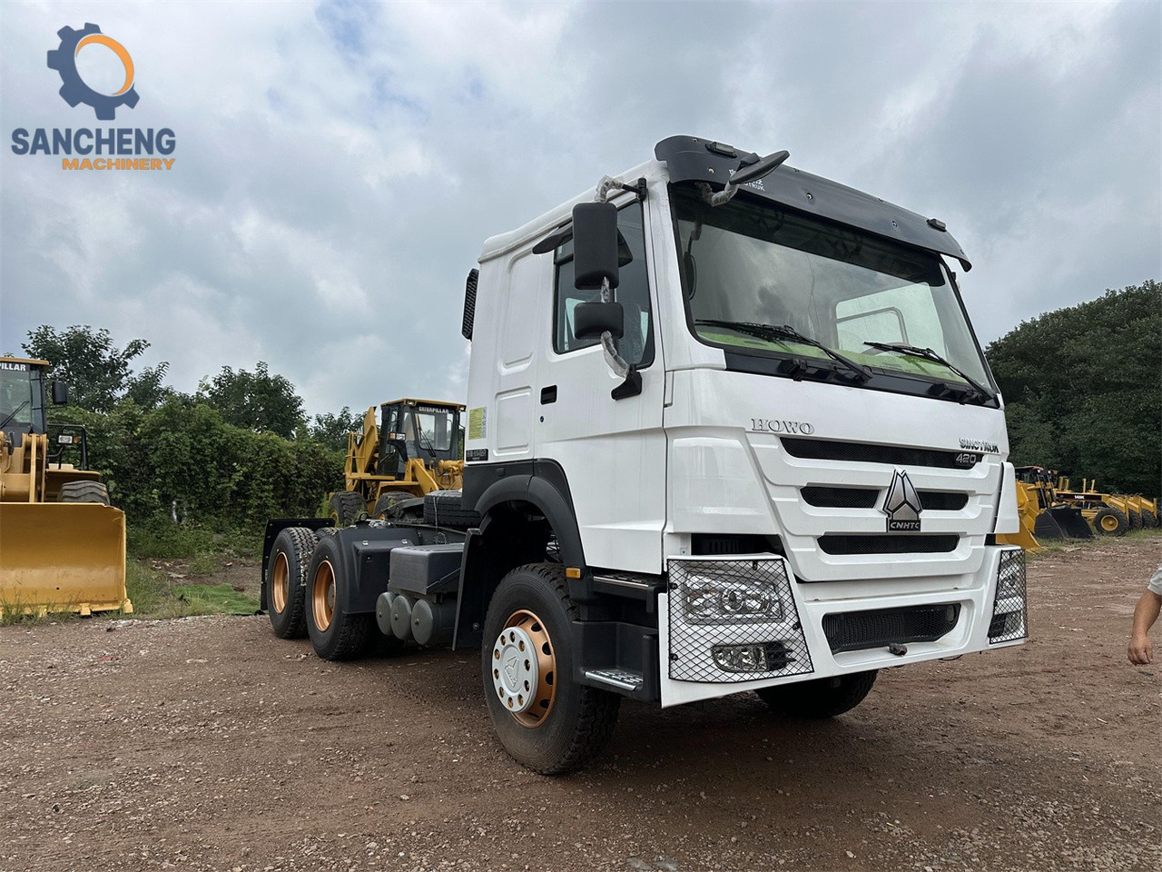 SINOTRUK Howo tractor unit 420hp - Trekkvogn: bilde 3 SINOTRUK Howo tractor unit 420hp - Trekkvogn: bilde 3