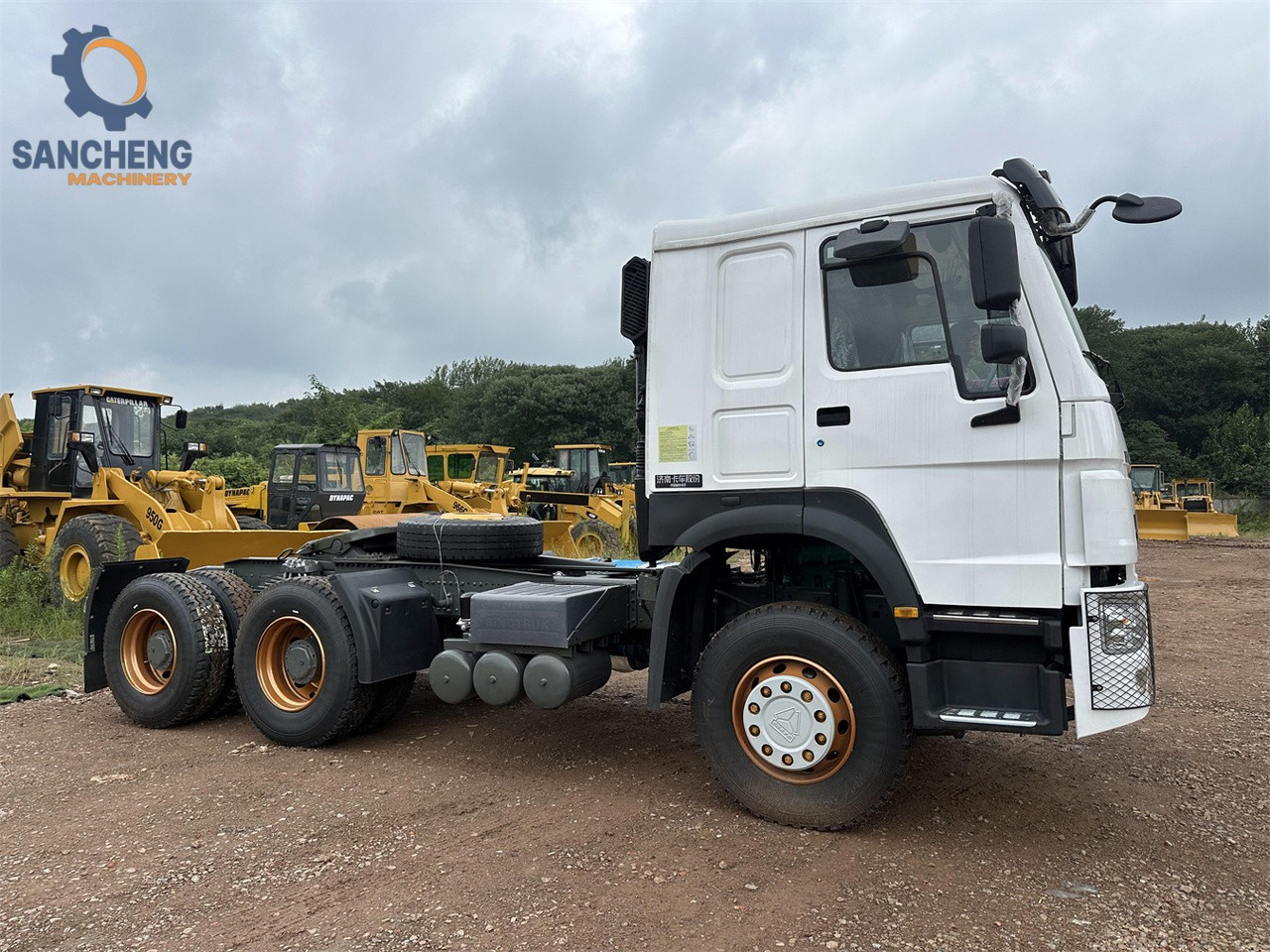 SINOTRUK Howo tractor unit 420hp - Trekkvogn: bilde 2 SINOTRUK Howo tractor unit 420hp - Trekkvogn: bilde 2