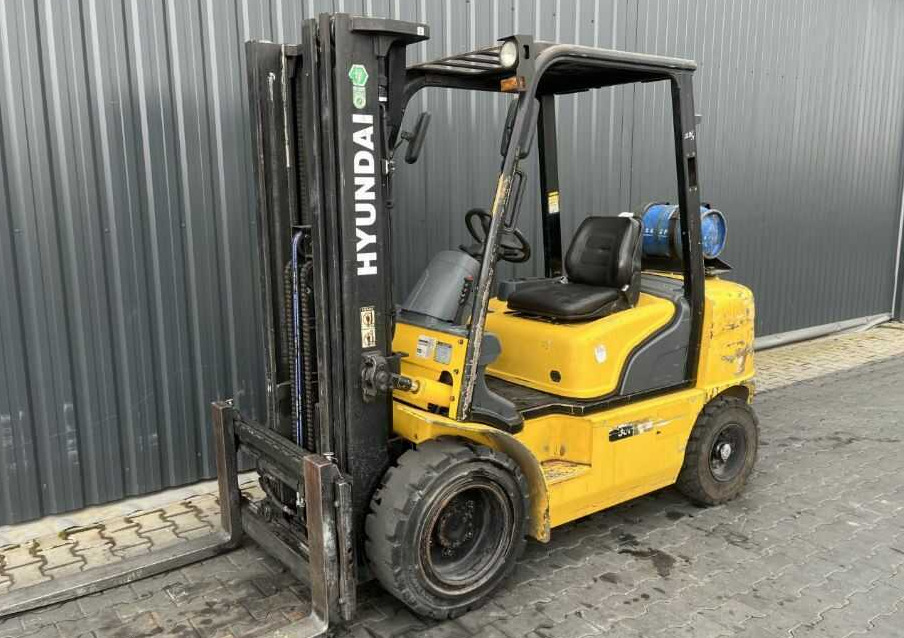 Hyundai 30L-7 - Gasstruck: bilde 1 Hyundai 30L-7 - Gasstruck: bilde 1