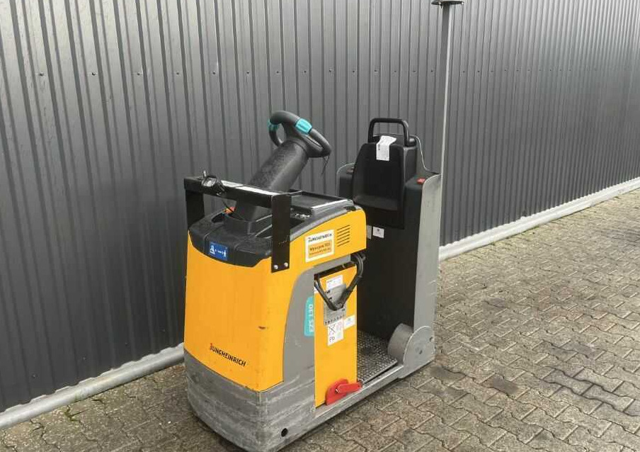 Jungheinrich EZS130 - Elektrisk trekkvogn: bilde 1 Jungheinrich EZS130 - Elektrisk trekkvogn: bilde 1