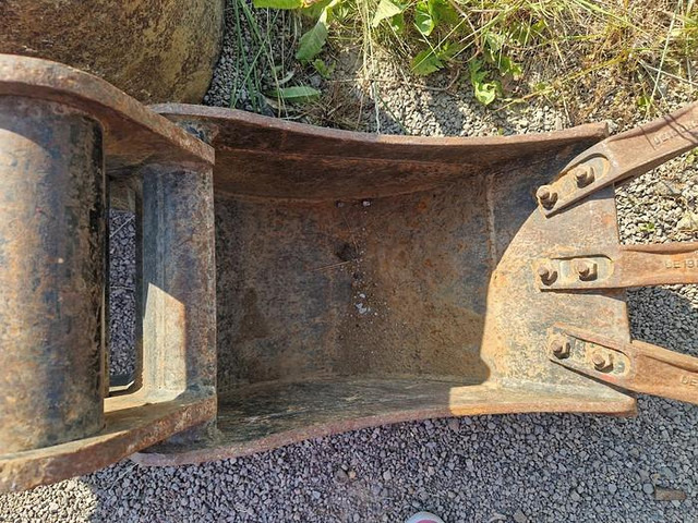 Attache à Axe Attache à Axe de 70/35mm - Skuffe: bilde 2 Attache à Axe Attache à Axe de 70/35mm - Skuffe: bilde 2