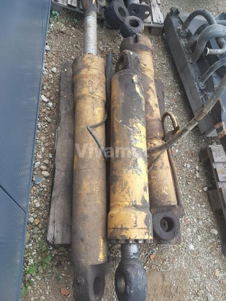 LIEBHERR A914 - Hydraulisk sylinder for Bygg og anlegg: bilde 1 LIEBHERR A914 - Hydraulisk sylinder for Bygg og anlegg: bilde 1