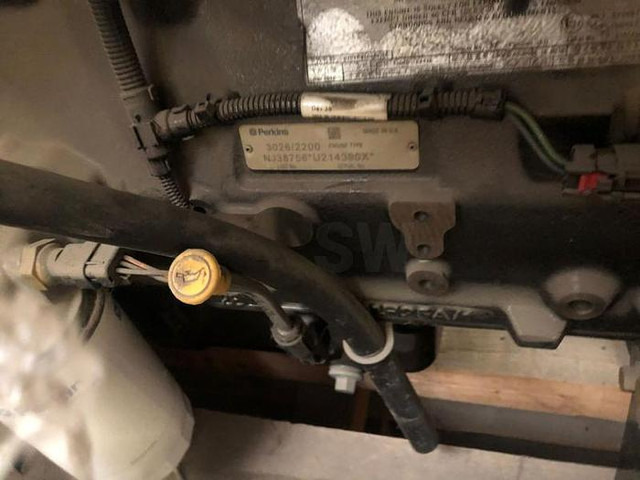 Perkins IOPU 74,5 KW 100 CV 2200 RPM - Motor: bilde 1 Perkins IOPU 74,5 KW 100 CV 2200 RPM - Motor: bilde 1