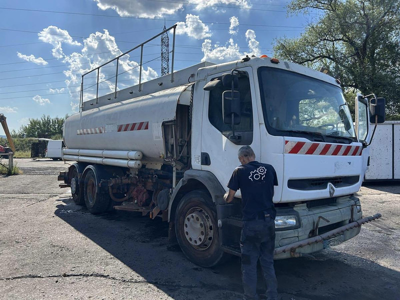 Renault 320 - Tankbil: bilde 3 Renault 320 - Tankbil: bilde 3