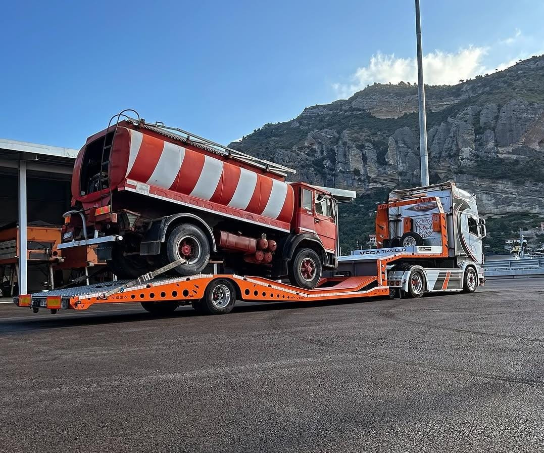 1 AXLE ARLA TRUCK CARRIER - Transporter semitrailer: bilde 3 1 AXLE ARLA TRUCK CARRIER - Transporter semitrailer: bilde 3
