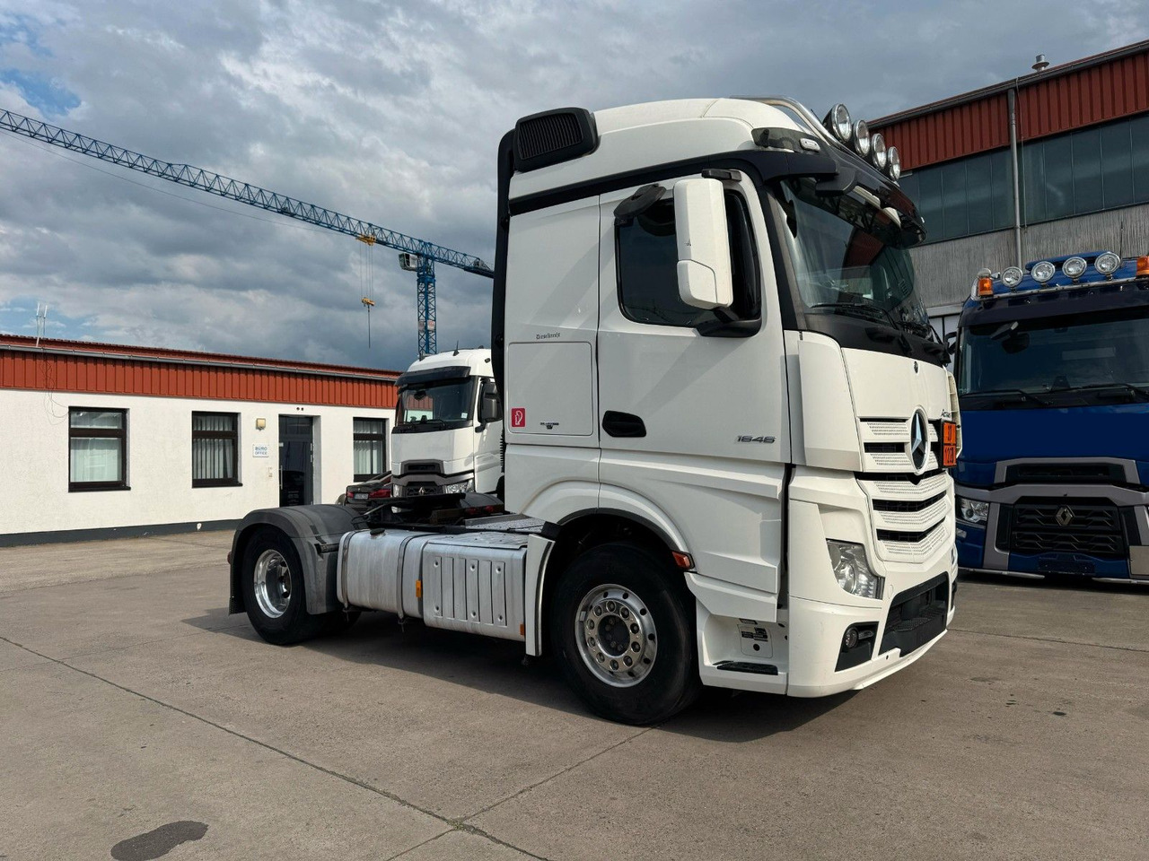 Mercedes-Benz ACTROS 1846 * RETARDER + 2X TANK * ALCOA * KIPPH - Trekkvogn: bilde 4 Mercedes-Benz ACTROS 1846 * RETARDER + 2X TANK * ALCOA * KIPPH - Trekkvogn: bilde 4