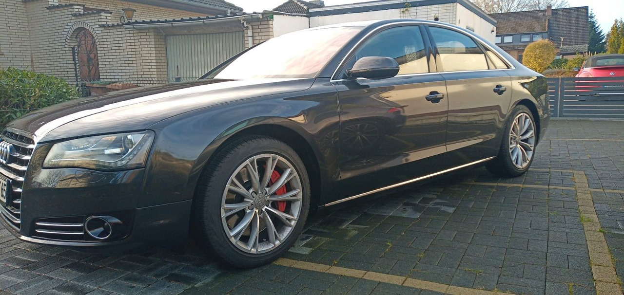 Audi A8 4.2 TDI tiptronic quattro - Sedan: bilde 1 Audi A8 4.2 TDI tiptronic quattro - Sedan: bilde 1