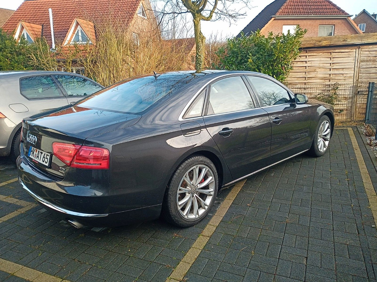 Audi A8 4.2 TDI tiptronic quattro - Sedan: bilde 2 Audi A8 4.2 TDI tiptronic quattro - Sedan: bilde 2