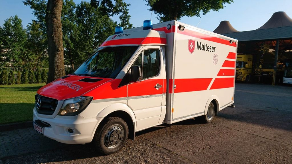 Mercedes-Benz Sprinter 519 / ATM 0km 4x on Stock Mercedes-Benz Sprinter 519 / ATM 0km 4x on Stock - Ambulanse: bilde 1 Mercedes-Benz Sprinter 519 / ATM 0km 4x on Stock Mercedes-Benz Sprinter 519 / ATM 0km 4x on Stock - Ambulanse: bilde 1