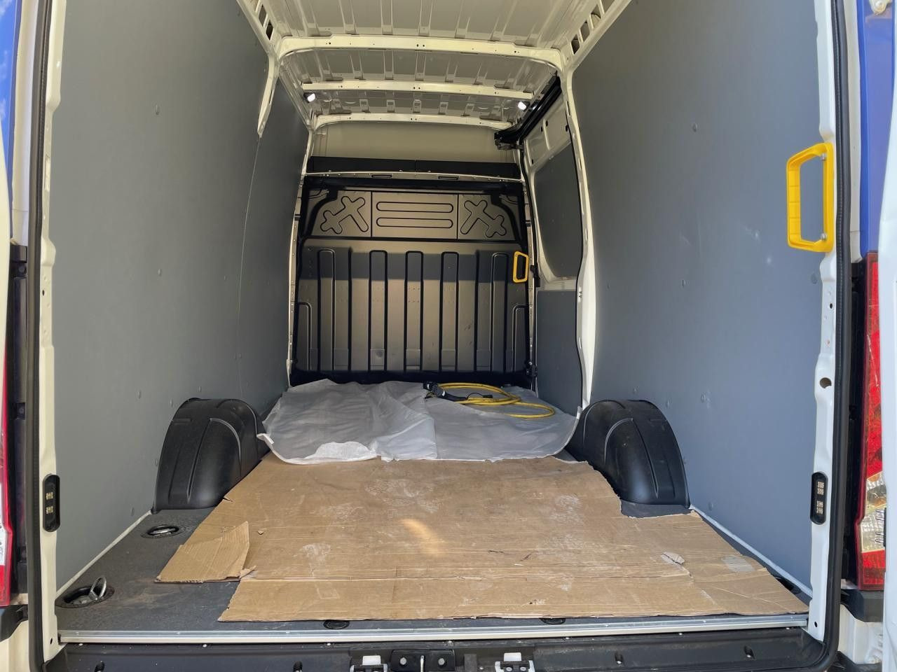 Iveco 35S14 E (eDaily) Klima AHK ZV - Kassebil, Elektrisk varebil: bilde 5 Iveco 35S14 E (eDaily) Klima AHK ZV - Kassebil, Elektrisk varebil: bilde 5