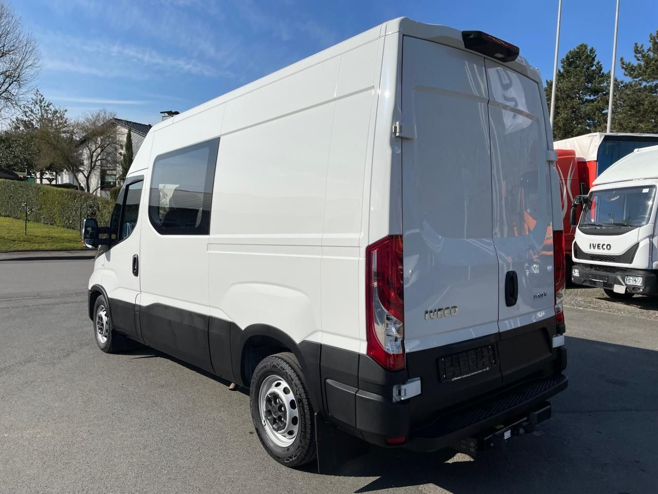 Iveco Daily 35S16A8 CRV MY22 Euro6 Klima AHK Navi ZV - Kassebil: bilde 4 Iveco Daily 35S16A8 CRV MY22 Euro6 Klima AHK Navi ZV - Kassebil: bilde 4