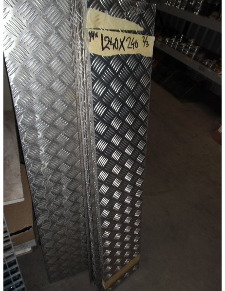 Onbekend - Støtfanger: bilde 2 Onbekend - Støtfanger: bilde 2