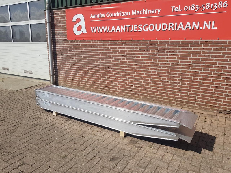 Oprijplanken 3000x450 mm - Lasterampe: bilde 2 Oprijplanken 3000x450 mm - Lasterampe: bilde 2