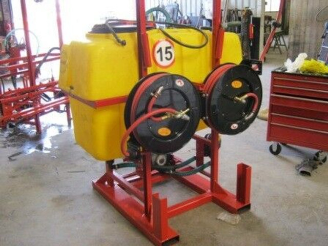 Reinigingsspuiten - Traktorsprøyte: bilde 1 Reinigingsspuiten - Traktorsprøyte: bilde 1