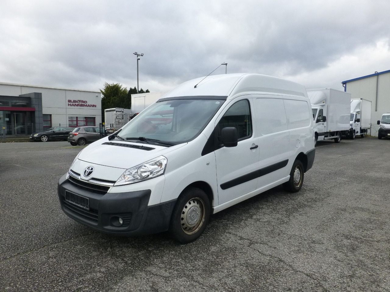 Toyota PROACE 2.0d L2H2 Klima Standheizung - Små varebil: bilde 2 Toyota PROACE 2.0d L2H2 Klima Standheizung - Små varebil: bilde 2