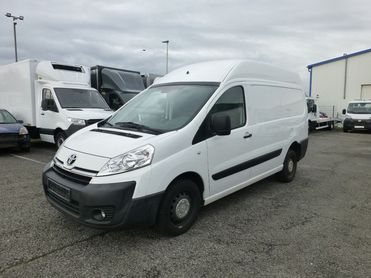 Toyota PROACE 2.0d L2H2 Klima Standheizung - Små varebil: bilde 2 Toyota PROACE 2.0d L2H2 Klima Standheizung - Små varebil: bilde 2
