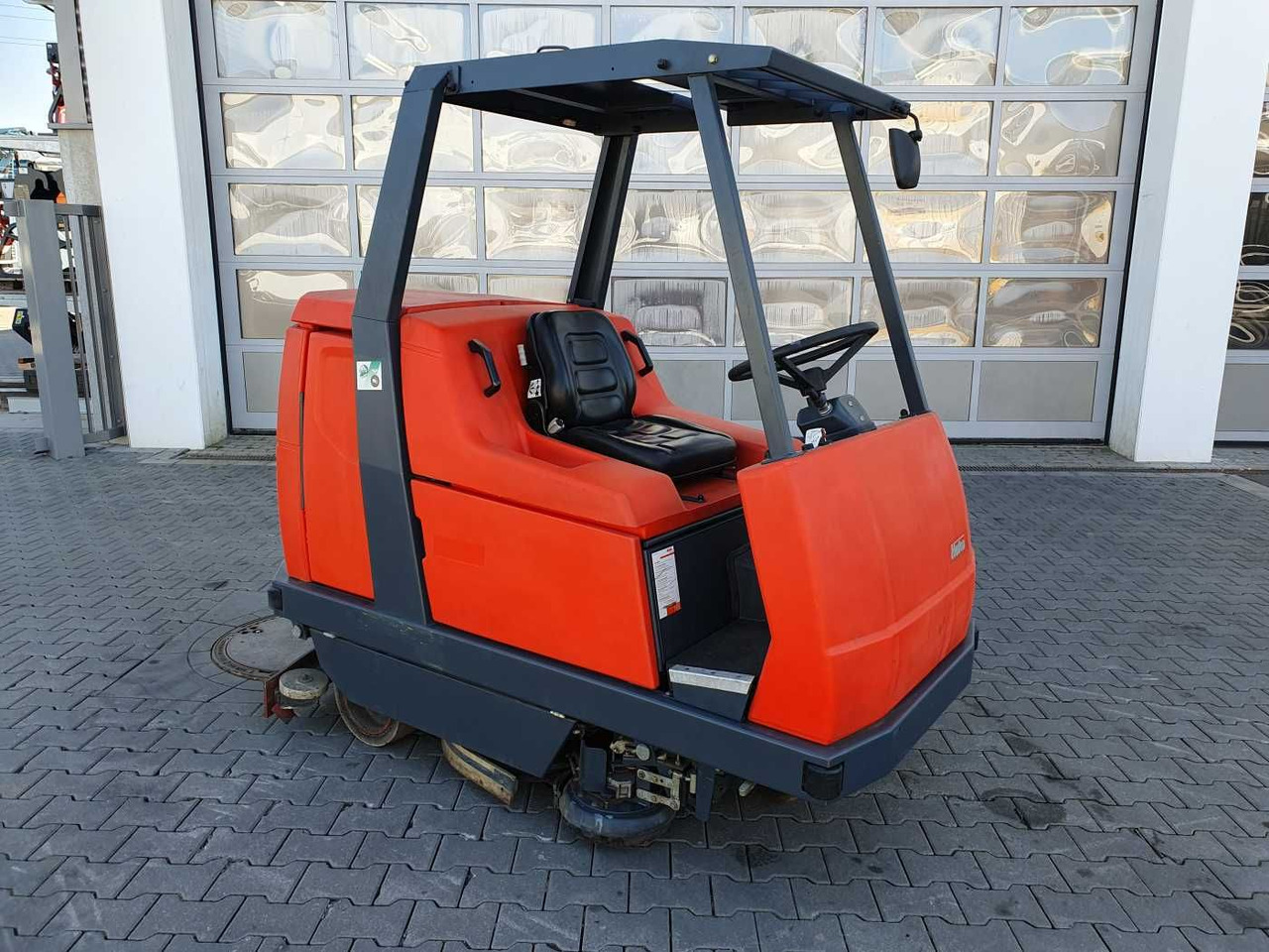 Hakomatic B 1100 / nur 704h! / 2006 - Gulvvaskemaskin: bilde 2 Hakomatic B 1100 / nur 704h! / 2006 - Gulvvaskemaskin: bilde 2