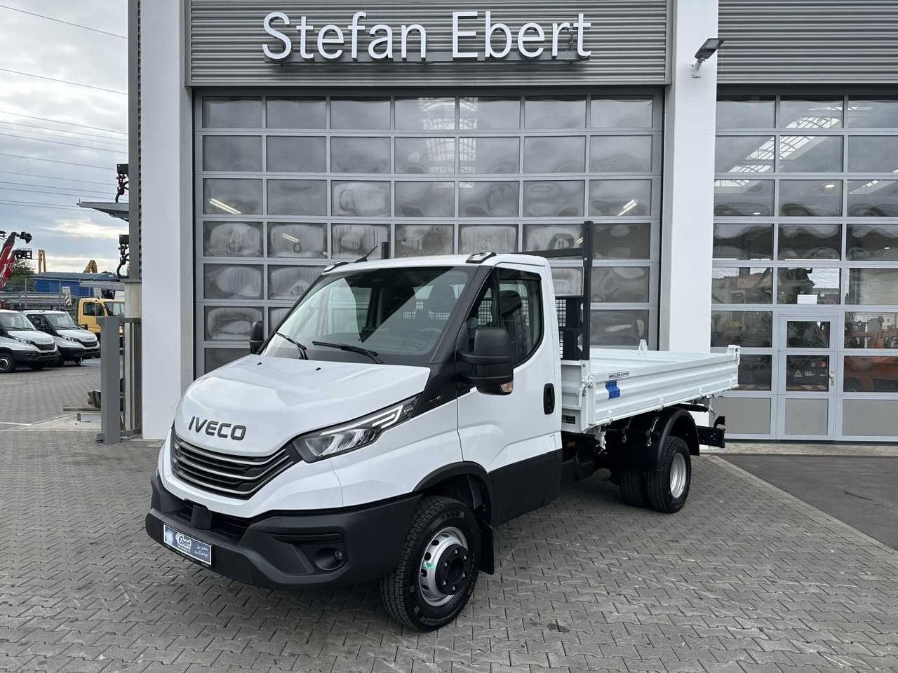 Iveco 70C18H 3-S.-Kipper Meiller *R3.450mm*2xAHK* - Varebil med tipp: bilde 1 Iveco 70C18H 3-S.-Kipper Meiller *R3.450mm*2xAHK* - Varebil med tipp: bilde 1
