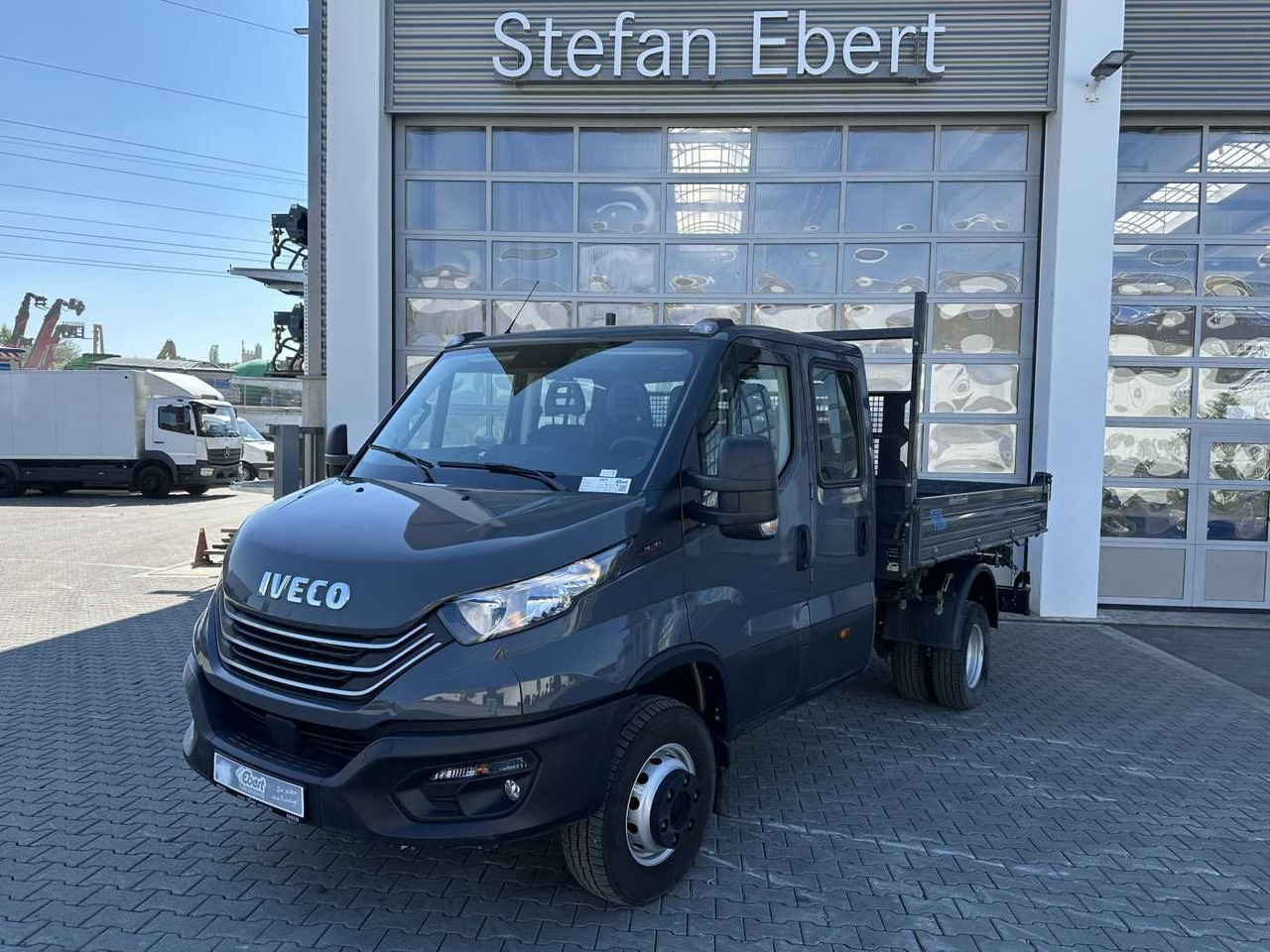 Iveco 70C18H Meiller 3-S.Kipper *R.3750mm*7Sitze*AHK* - Varebil med tipp: bilde 1 Iveco 70C18H Meiller 3-S.Kipper *R.3750mm*7Sitze*AHK* - Varebil med tipp: bilde 1