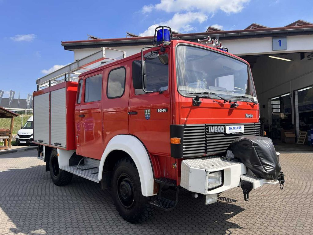 Iveco 90-16 AW 4x4 LF8 Feuerwehr Standheizung 9 Sitze Iveco 90-16 AW 4x4 LF8 Feuerwehr Standheizung 9 Sitze - Brannbil: bilde 3 Iveco 90-16 AW 4x4 LF8 Feuerwehr Standheizung 9 Sitze Iveco 90-16 AW 4x4 LF8 Feuerwehr Standheizung 9 Sitze - Brannbil: bilde 3