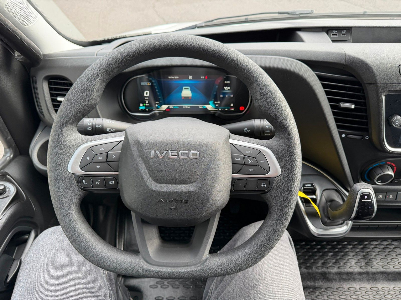 Varebil med tipp Iveco Daily 35S14 A8 *R3.450mm*Automatik*Klima* 4x: bilde 11 Varebil med tipp Iveco Daily 35S14 A8 *R3.450mm*Automatik*Klima* 4x: bilde 11