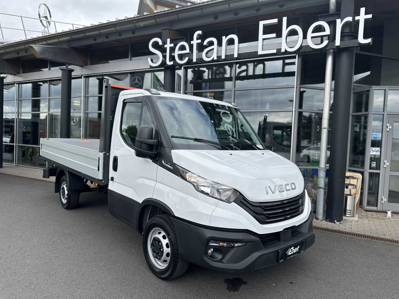 Iveco Daily 35S16 A8 Pritsche *R3.450mm*AHK* - Varebil med plan: bilde 1 Iveco Daily 35S16 A8 Pritsche *R3.450mm*AHK* - Varebil med plan: bilde 1