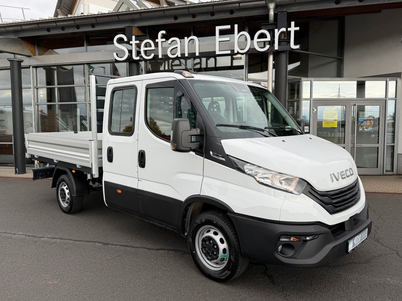 Iveco Daily 35S16 A8 *R.3450mm*Automatik*AHK*7-Sitze* - Varebil med tipp, Varebil med dobbelt førerhus: bilde 1 Iveco Daily 35S16 A8 *R.3450mm*Automatik*AHK*7-Sitze* - Varebil med tipp, Varebil med dobbelt førerhus: bilde 1