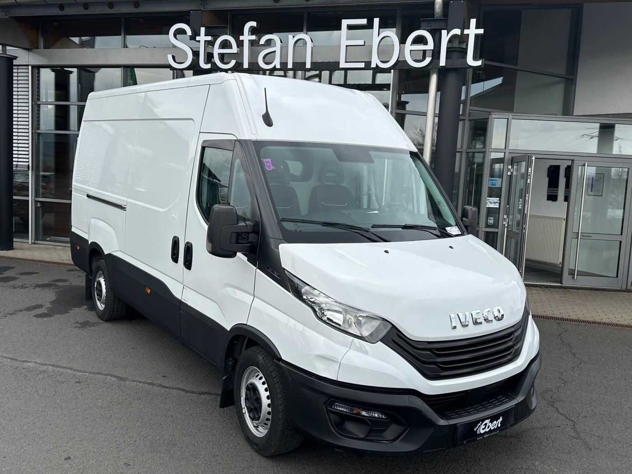 Iveco Daily 35S16 *Klima*L3.520mm* - Kassebil: bilde 1 Iveco Daily 35S16 *Klima*L3.520mm* - Kassebil: bilde 1