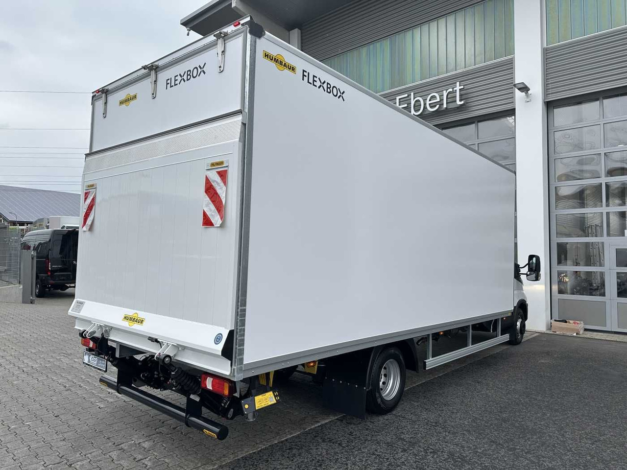 Iveco Daily 70C18 HA8 *R5.100mm*LBW*Luft*Automatik* - Varebil med skap: bilde 5 Iveco Daily 70C18 HA8 *R5.100mm*LBW*Luft*Automatik* - Varebil med skap: bilde 5