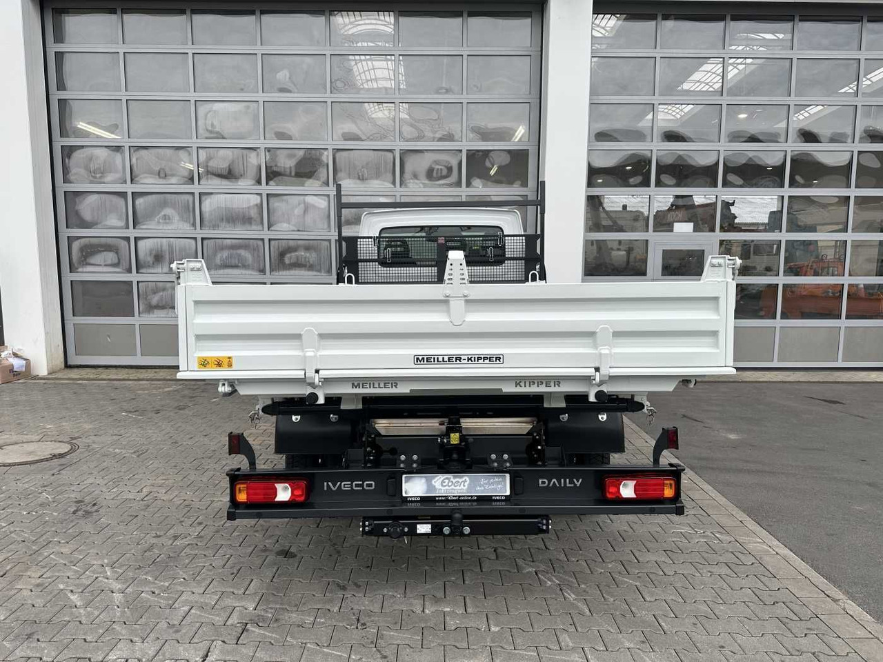 Iveco Daily 70C18H 3-S.-Kipper *R3.750mm*2xAHK* 5x - Varebil med tipp: bilde 5 Iveco Daily 70C18H 3-S.-Kipper *R3.750mm*2xAHK* 5x - Varebil med tipp: bilde 5