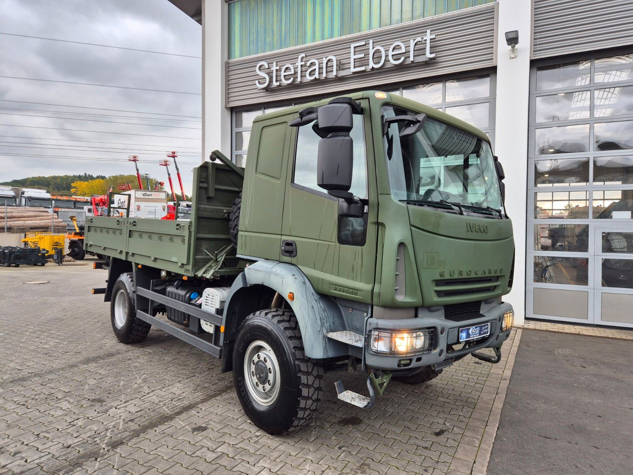 Iveco Eurocargo ML100E22WM-BW 4x4 Pritsche L-Haus Bett - Planbil: bilde 2 Iveco Eurocargo ML100E22WM-BW 4x4 Pritsche L-Haus Bett - Planbil: bilde 2