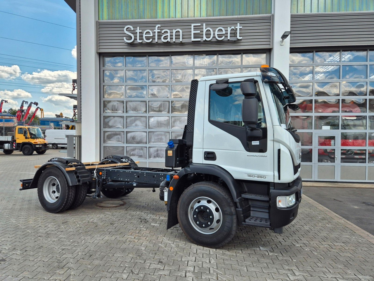 Iveco Eurocargo ML160E25/P EVI_E 4x2 RHD Rechtslenker - Chassis lastebil: bilde 2 Iveco Eurocargo ML160E25/P EVI_E 4x2 RHD Rechtslenker - Chassis lastebil: bilde 2
