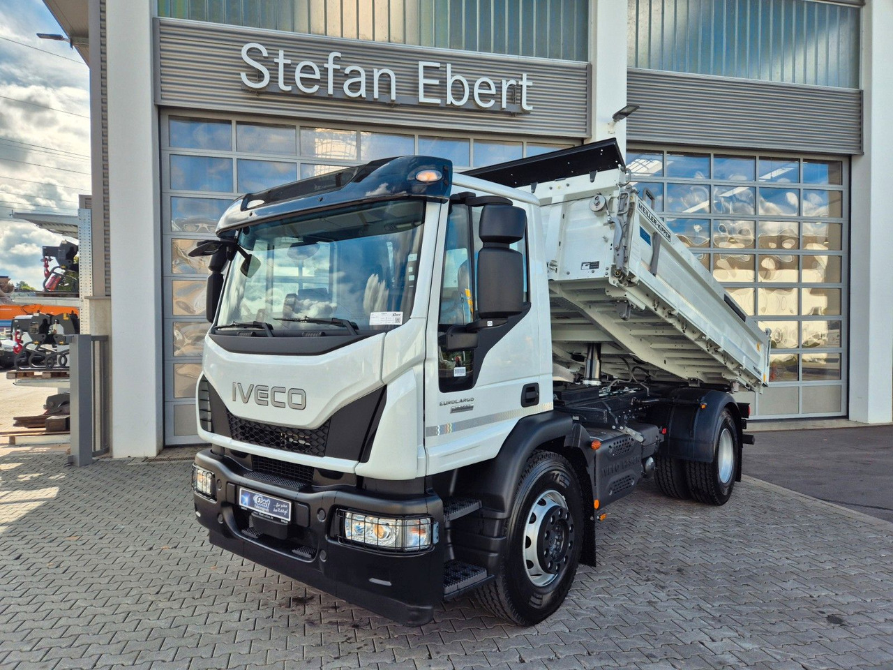 Iveco Eurocargo ML180E32K 4x2 Meiller AHK - Tippbil: bilde 1 Iveco Eurocargo ML180E32K 4x2 Meiller AHK - Tippbil: bilde 1
