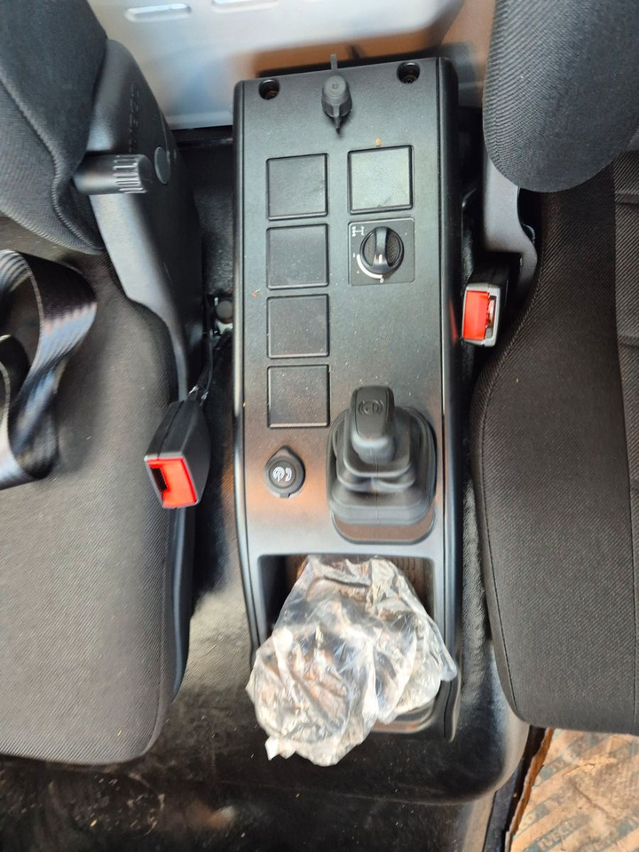 Tippbil Iveco Eurocargo ML80E21 Meiller 2x AHK 3 Sitze: bilde 30 Tippbil Iveco Eurocargo ML80E21 Meiller 2x AHK 3 Sitze: bilde 30