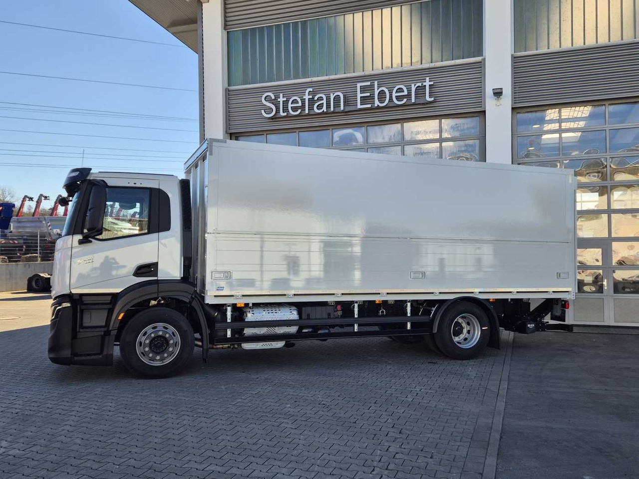 Iveco S-Way AD190S40/FP Böse Schwenkwand LBW 2x AHK - Distribusjon av drikkevarer lastebil: bilde 3 Iveco S-Way AD190S40/FP Böse Schwenkwand LBW 2x AHK - Distribusjon av drikkevarer lastebil: bilde 3