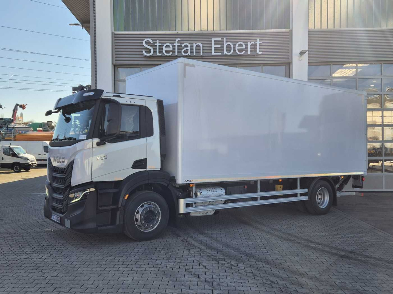 Iveco S-Way AD190S40/P Junge AHK LBW 2.000kg - Skapbil: bilde 3 Iveco S-Way AD190S40/P Junge AHK LBW 2.000kg - Skapbil: bilde 3