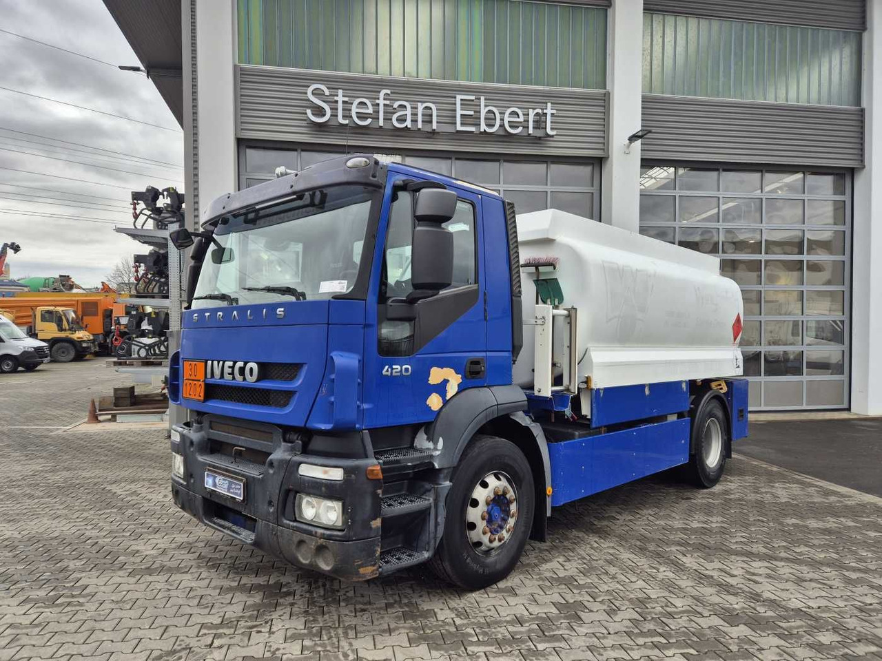 Iveco Stralis AD190S42/P 14.000L Lindner&Fischer - Tankbil: bilde 1 Iveco Stralis AD190S42/P 14.000L Lindner&Fischer - Tankbil: bilde 1