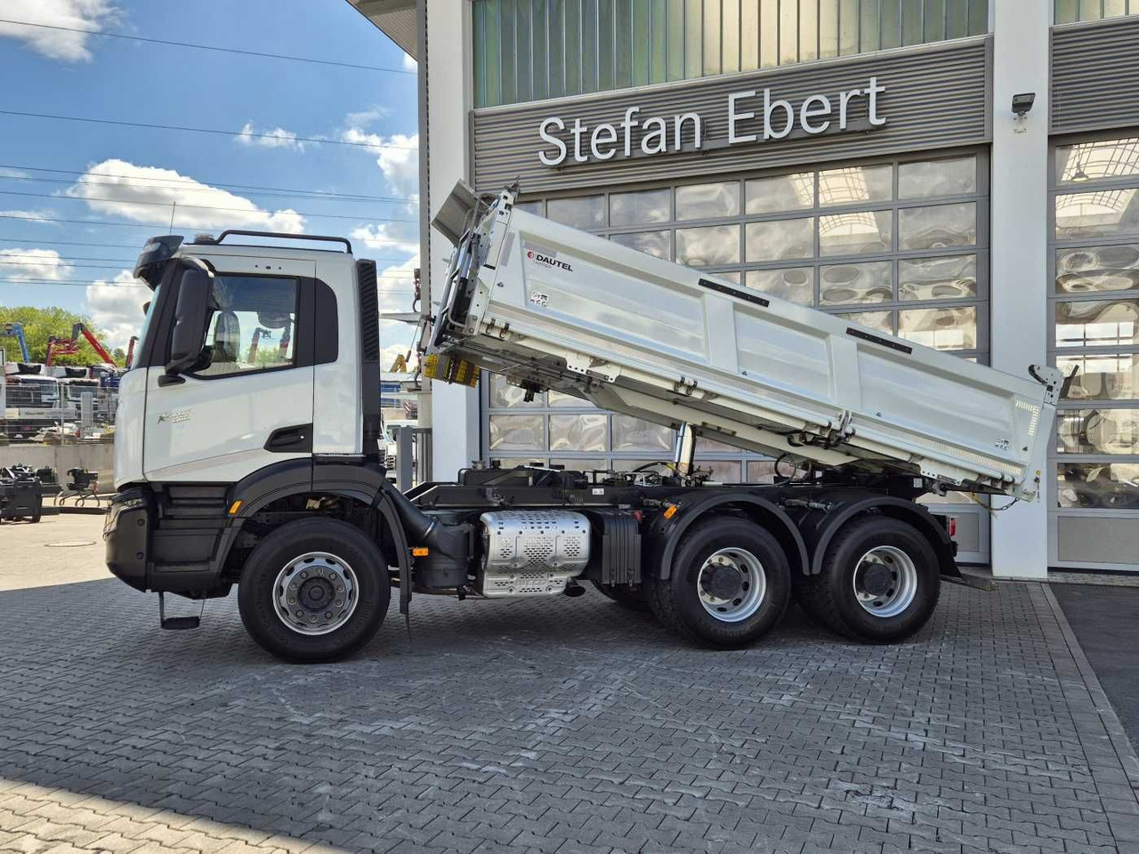 Iveco X-Way AD300X48Z HR 6x4 Intarder Bordmatic Kamera - Tippbil: bilde 4 Iveco X-Way AD300X48Z HR 6x4 Intarder Bordmatic Kamera - Tippbil: bilde 4