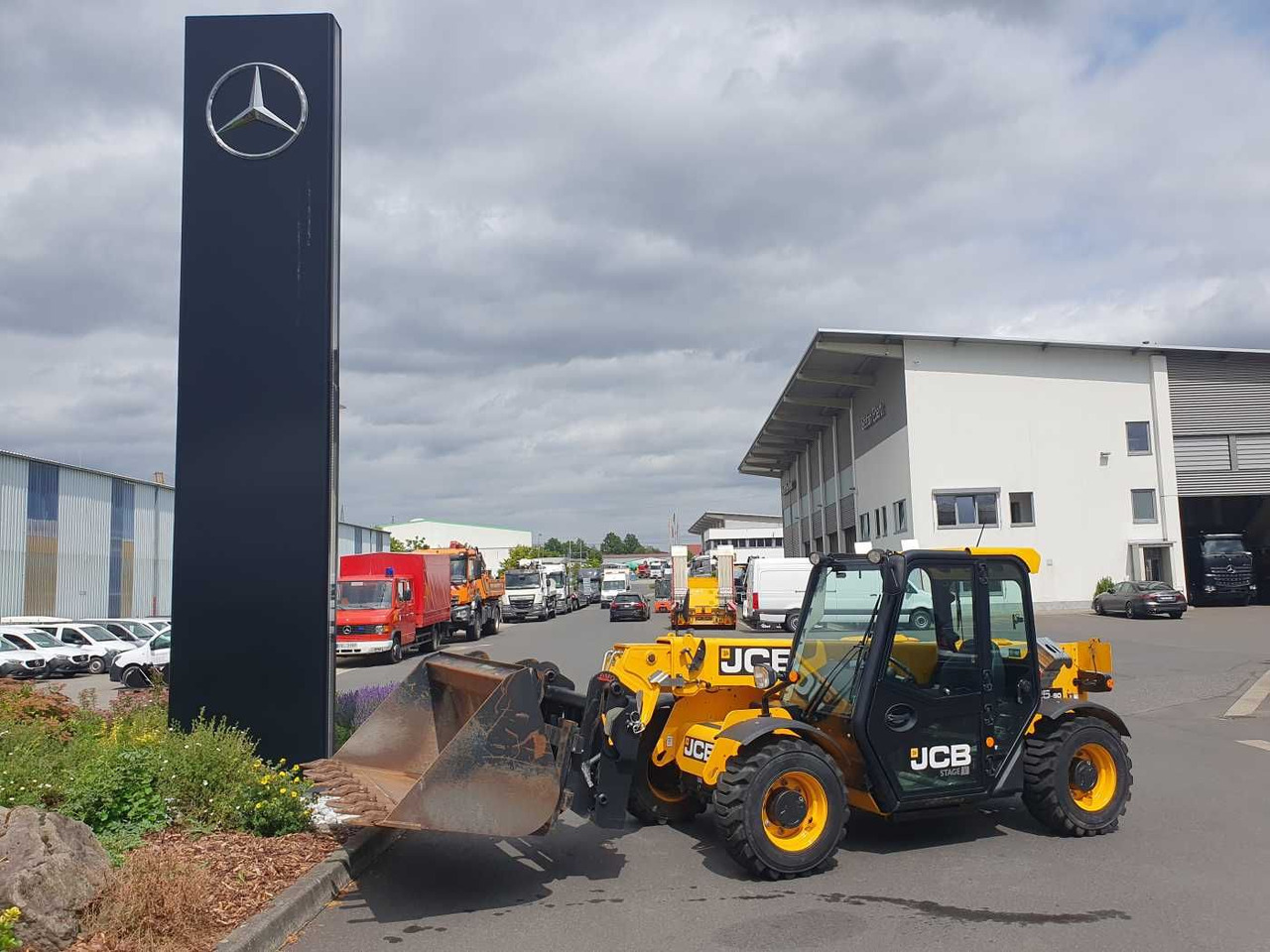 JCB 525-60 / Palettengabel / 2021 / nur 377h - Teleskoplastere: bilde 1 JCB 525-60 / Palettengabel / 2021 / nur 377h - Teleskoplastere: bilde 1