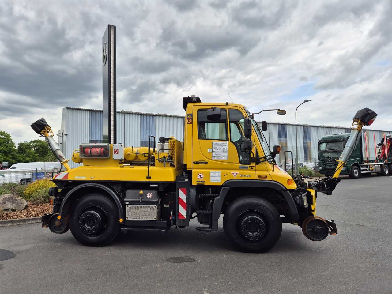 Mercedes-Benz Unimog U400 4x4 Zweiwege ZAGRO 800t/52 Achsen - Lastebil: bilde 5 Mercedes-Benz Unimog U400 4x4 Zweiwege ZAGRO 800t/52 Achsen - Lastebil: bilde 5