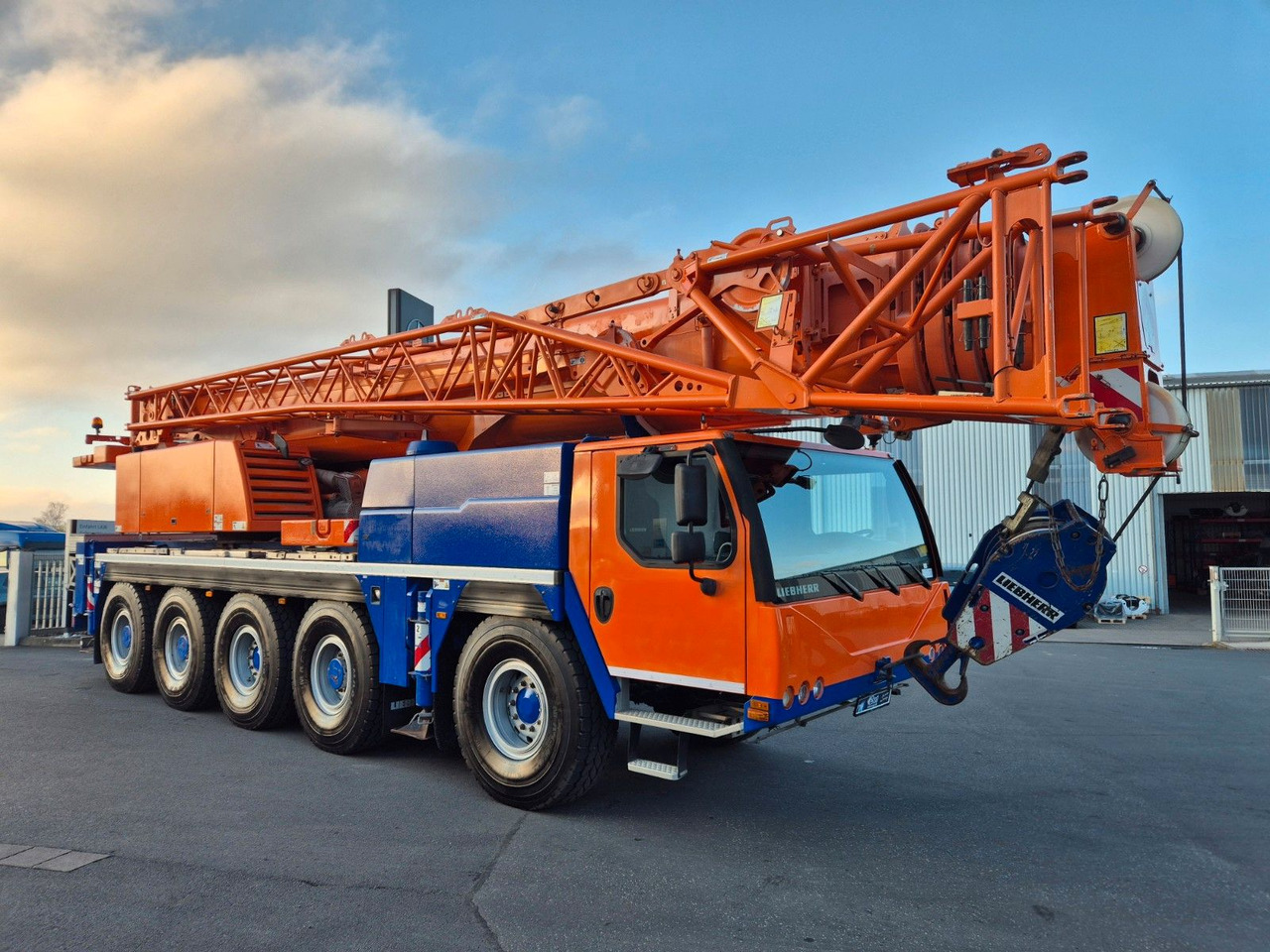 Liebherr LTM 1100-5.2 10x6 13.150h Klappspitze - Kranbil: bilde 4 Liebherr LTM 1100-5.2 10x6 13.150h Klappspitze - Kranbil: bilde 4