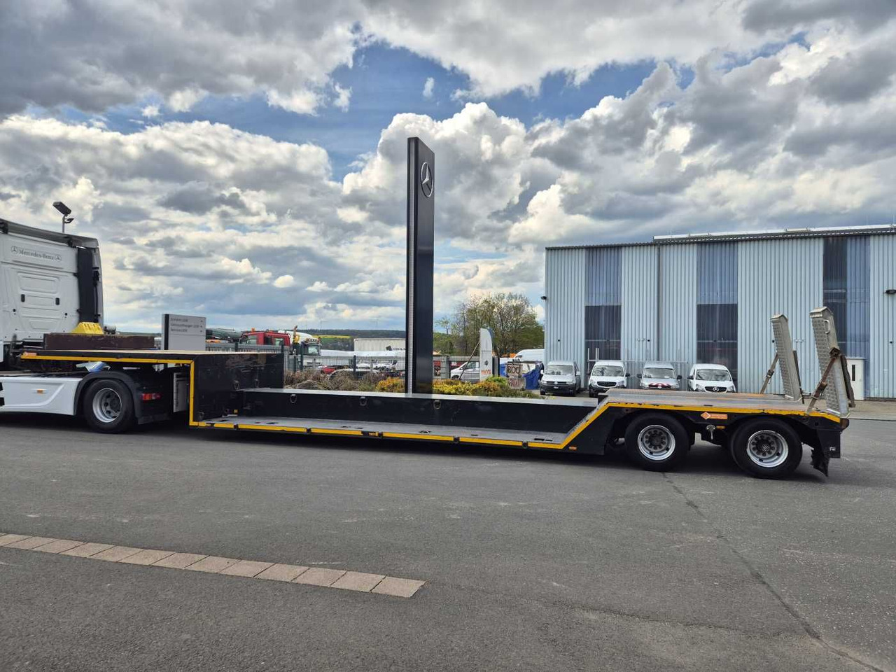 LinTrailers S2A 14 LSDN Teleskopierbar BPW-Achsen 57.000km - Lavloader semitrailer: bilde 4 LinTrailers S2A 14 LSDN Teleskopierbar BPW-Achsen 57.000km - Lavloader semitrailer: bilde 4
