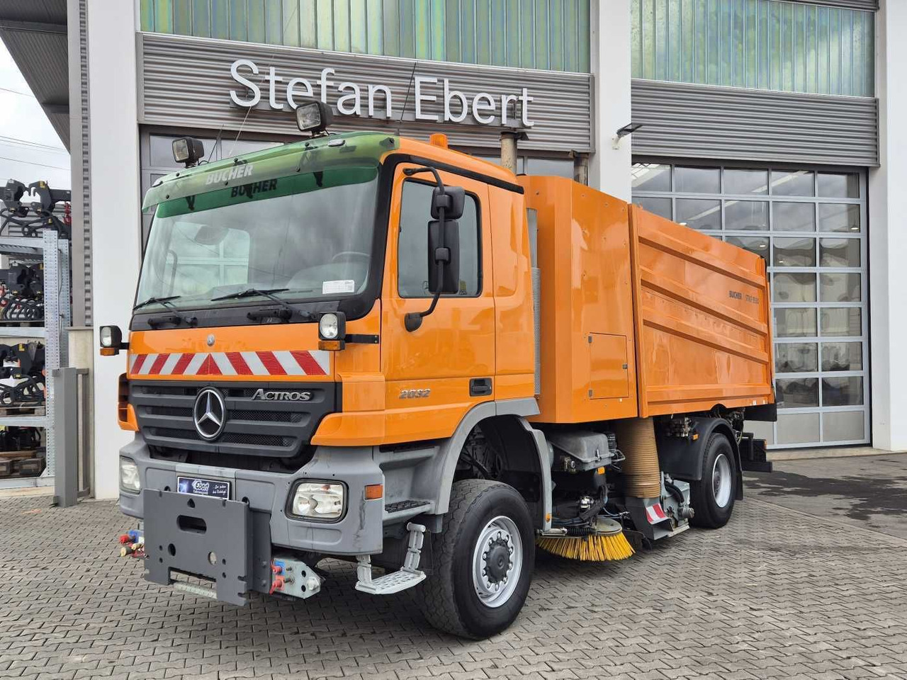 Mercedes-Benz Actros 2032 A 4x4 Bucher STKF 9500 Airport 30x - Feiebil: bilde 1 Mercedes-Benz Actros 2032 A 4x4 Bucher STKF 9500 Airport 30x - Feiebil: bilde 1