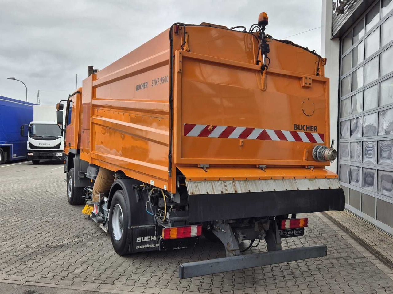 Feiebil Mercedes-Benz Actros 2032 A 4x4 Bucher STKF 9500 Airport 30x: bilde 7