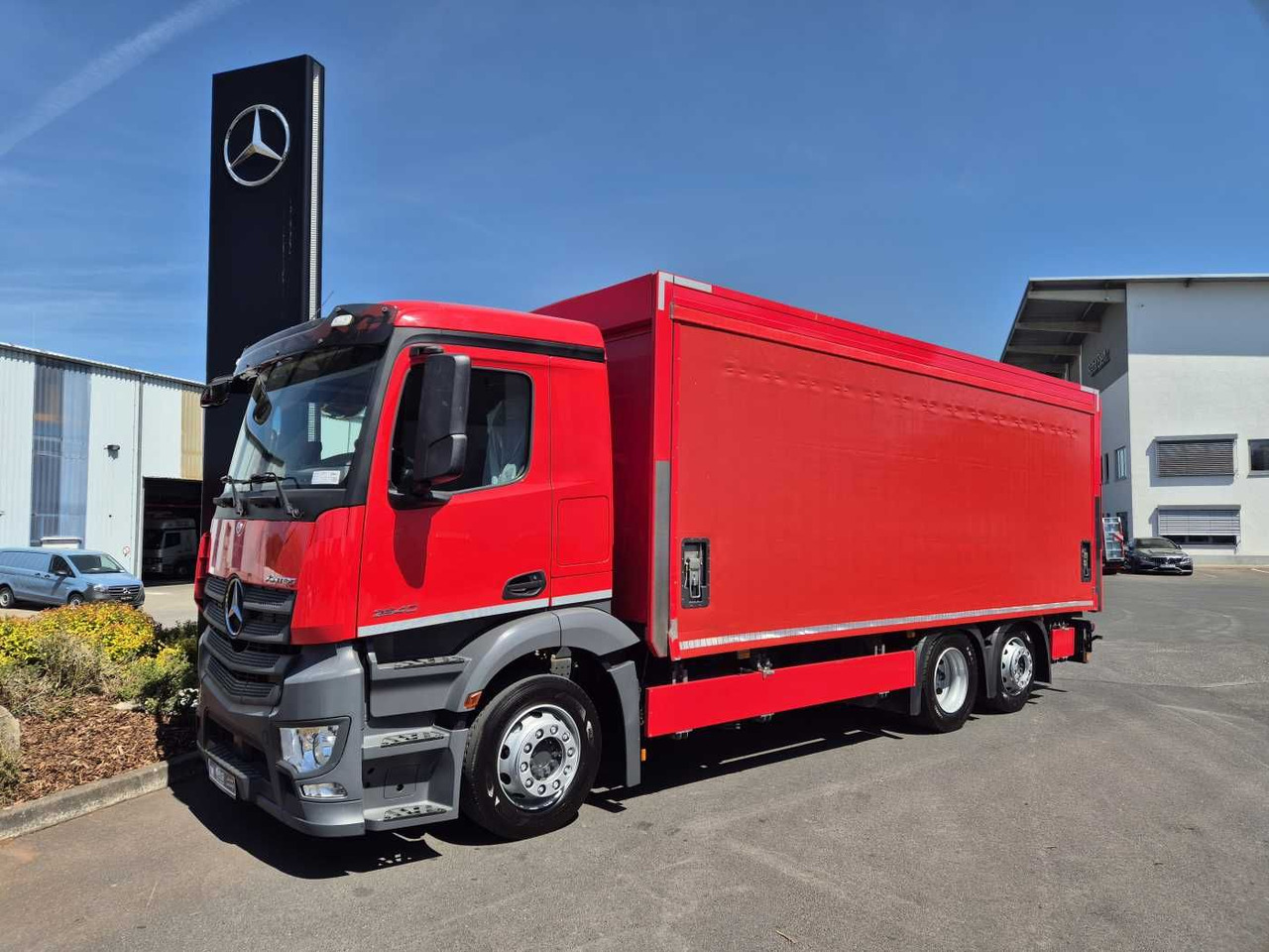 Mercedes-Benz Antos 2540 LnR 6x2 LBW Schiebeplanen AHK - Distribusjon av drikkevarer lastebil: bilde 2 Mercedes-Benz Antos 2540 LnR 6x2 LBW Schiebeplanen AHK - Distribusjon av drikkevarer lastebil: bilde 2