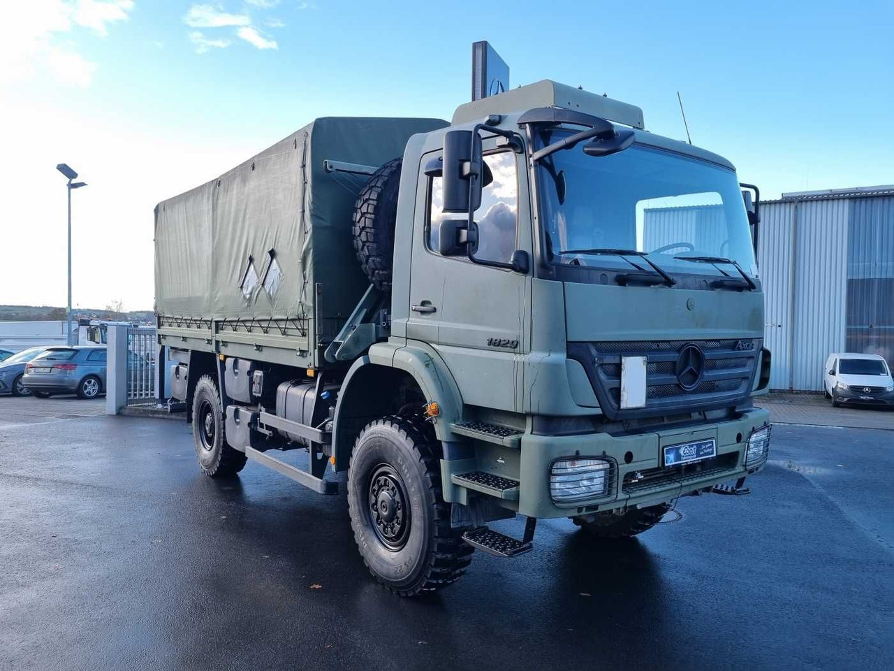 Mercedes-Benz Axor 1829 A 4x4 Pritsche/Plane 10 Stück - Kapellbil: bilde 3 Mercedes-Benz Axor 1829 A 4x4 Pritsche/Plane 10 Stück - Kapellbil: bilde 3