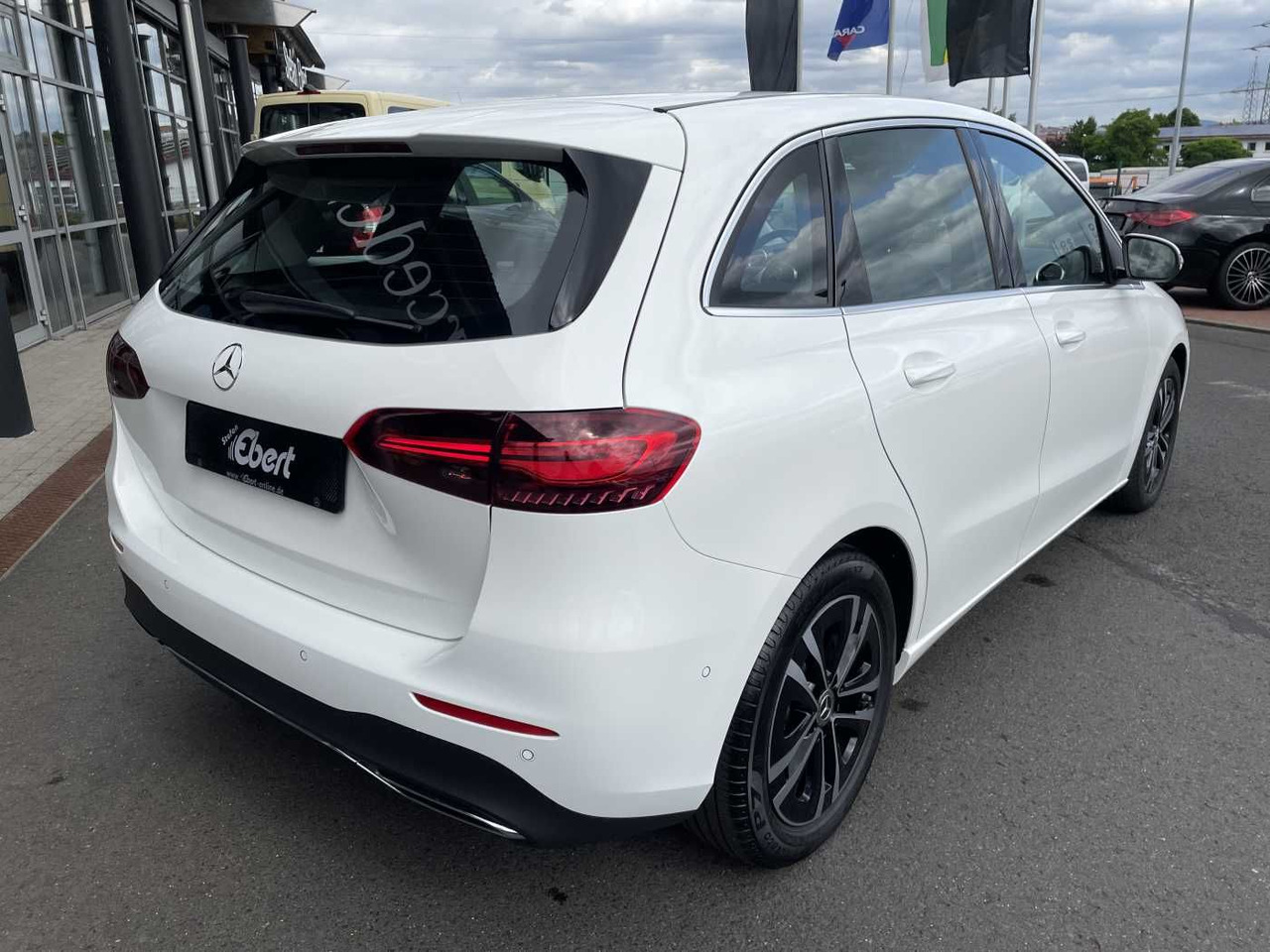 Mercedes-Benz B 180 7G Progressive R-Kamera+LED+ Winterpaket+C - Personenbil: bilde 4 Mercedes-Benz B 180 7G Progressive R-Kamera+LED+ Winterpaket+C - Personenbil: bilde 4